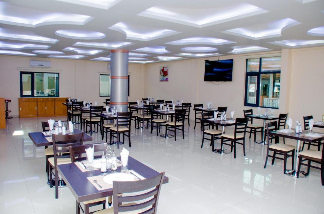 Hotel Platinum Kinshasa Extérieur photo