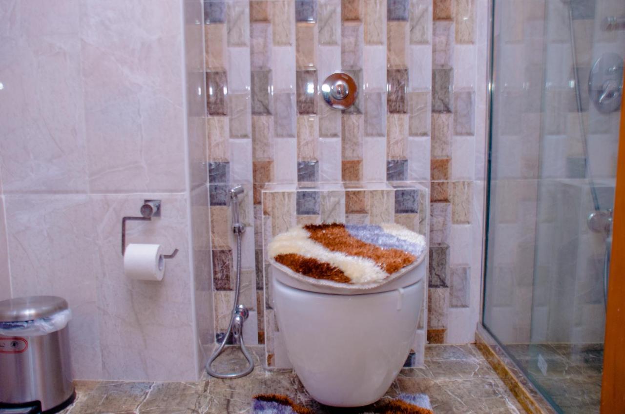 Hotel Platinum Kinshasa Extérieur photo