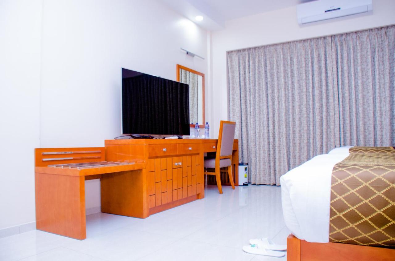 Hotel Platinum Kinshasa Extérieur photo