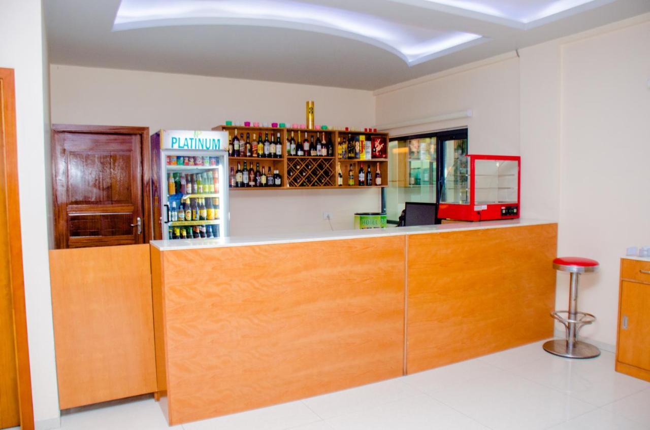 Hotel Platinum Kinshasa Extérieur photo