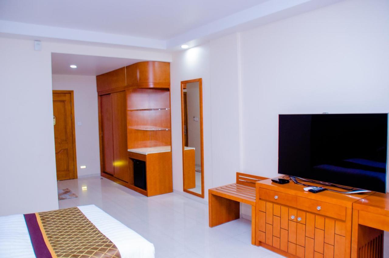 Hotel Platinum Kinshasa Extérieur photo